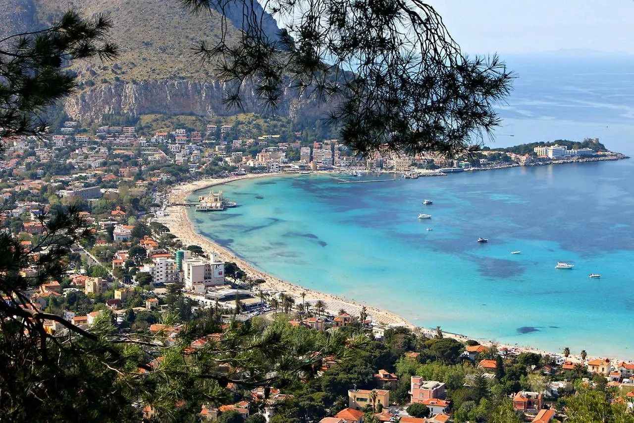 Bamboo Guest House Mondello 0*,  Italien